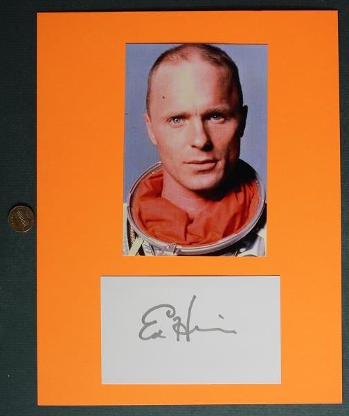 Apollo 13 The Right Stuff Star Ed Harris signed / autographed card & photo set –