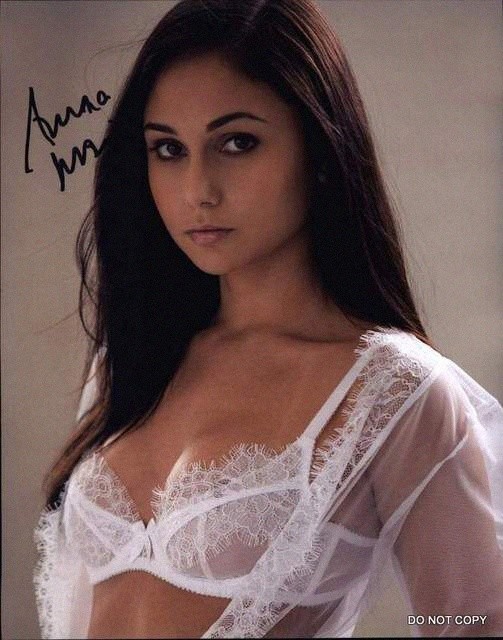 Ariana Marie autographed Model RP 8×10 Photo RP0166