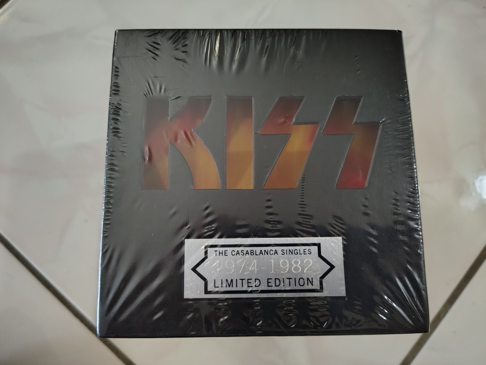 KISS Casablanca Singles 45’s Vinyl Box Set Simmons, Frehley, Stanley, Criss