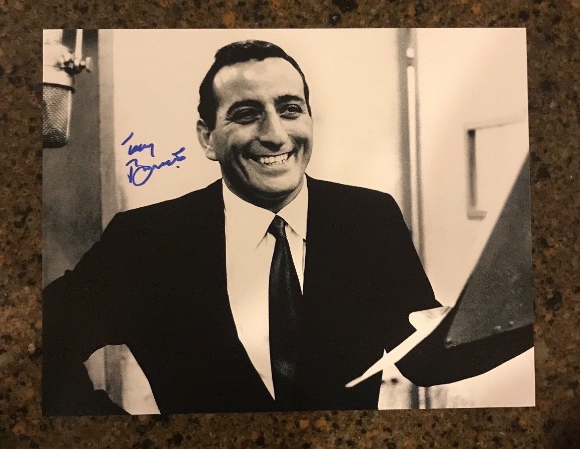 * TONY BENNETT * signed autographed 11×14 photo *I LEFT MY HEART IN SAN FRAN * 1