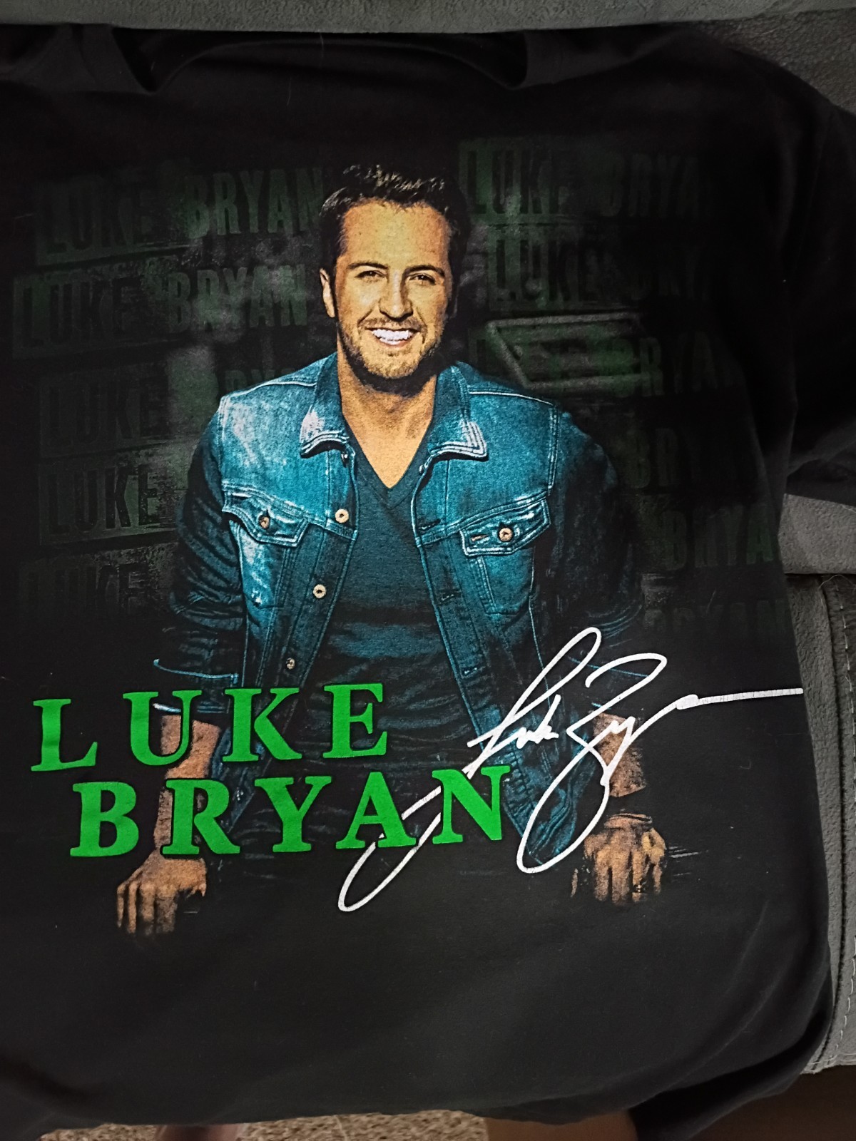 Concert Shirt Luke Bryan Kick the Dust Up Tour Adult Large Crew neck