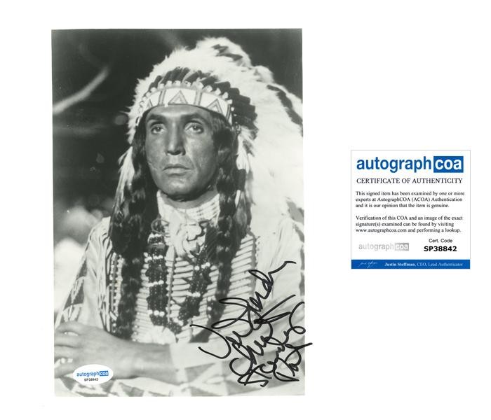 Victor Lundin “Batman” AUTOGRAPH Signed ‘Chief Standing Pat’ 8×10 Photo ACOA
