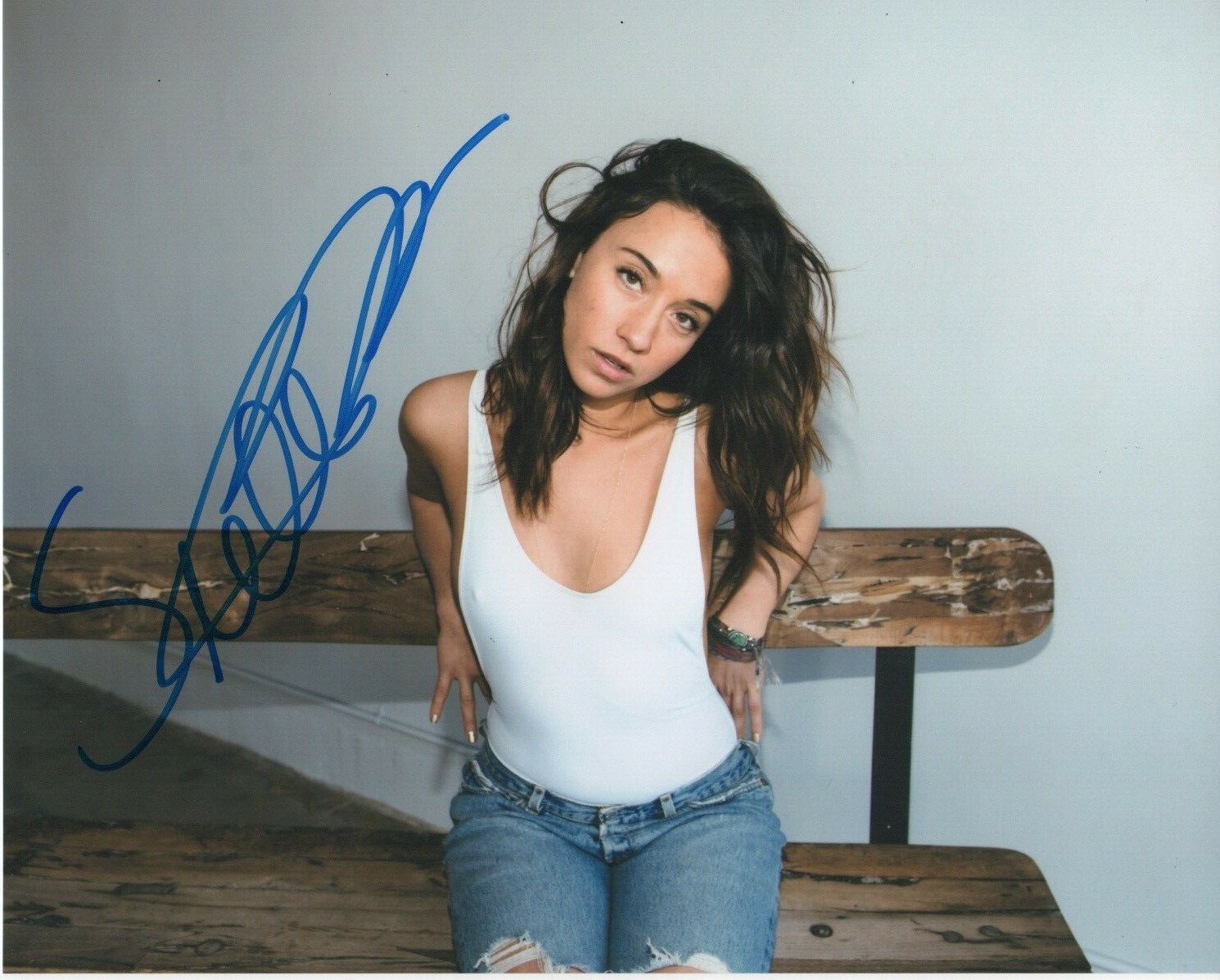 Stella Maeve Magicians Autographed Signed 8×10 Photo COA 2019-17