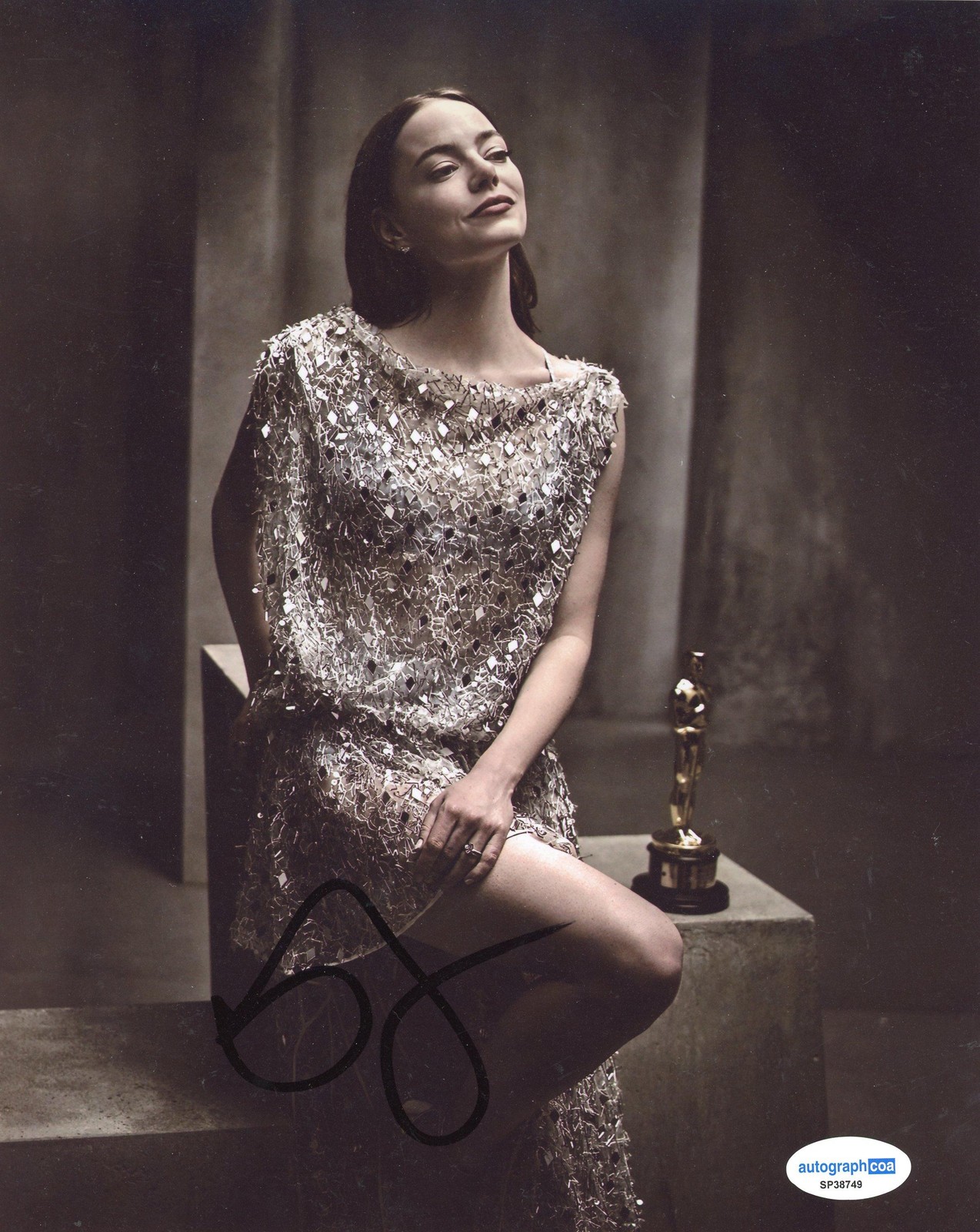 Emma Stone “Poor Things” Oscar Winner AUTOGRAPH Signed 8×10 Photo ACOA