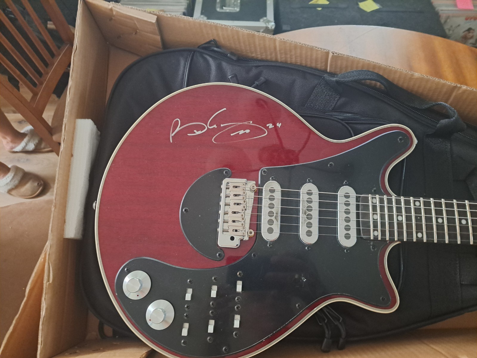 BRIAN MAY FROM QUEEN SIGNED RED SPECIAL GUITAR WITH LETTER OF AUTHENTICITY JSA