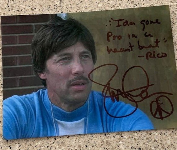 JON GRIES “UNCLE RICO” NAPOLEON DYNAMITE AUTOGRAPHED “IDA GON PRO” 5X7