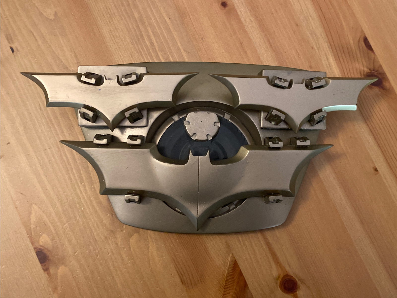 BATMAN BEGINS DC DIRECT 2005 BATARANG PROP REPLICA LIMITED EDITION of 1500
