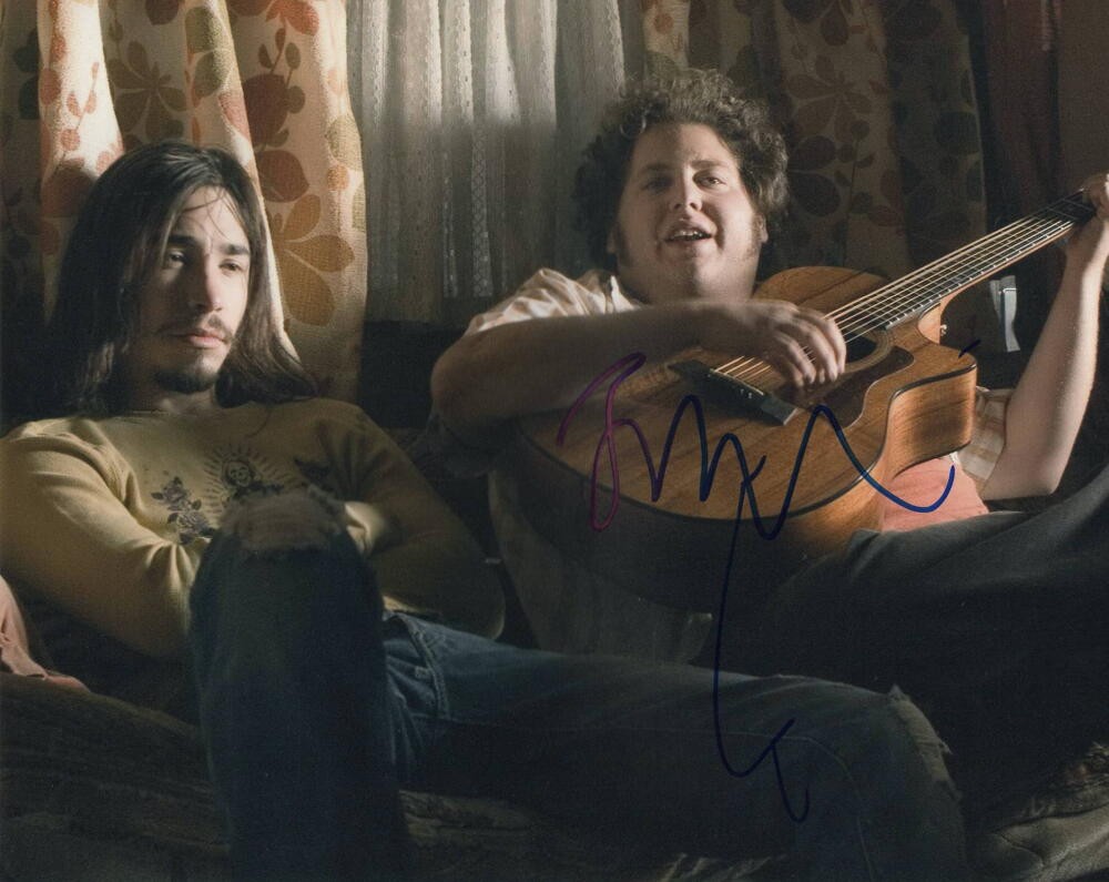 JONAH HILL SIGNED AUTOGRAPH 8X10 PHOTO – SUPERBAD, MONEYBALL WOLF OF WALL STREET