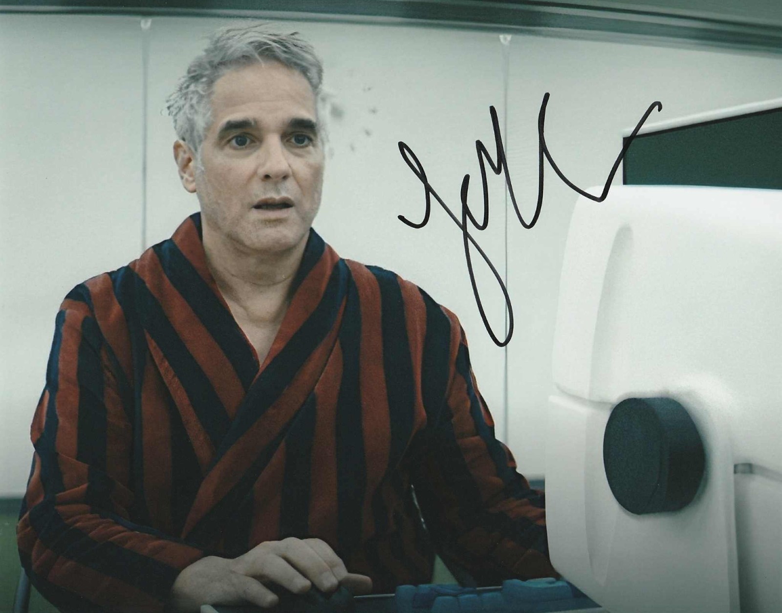 YUL VAZQUEZ “SEVERANCE” AUTOGRAPHED SIGNED 8X10 PHOTO