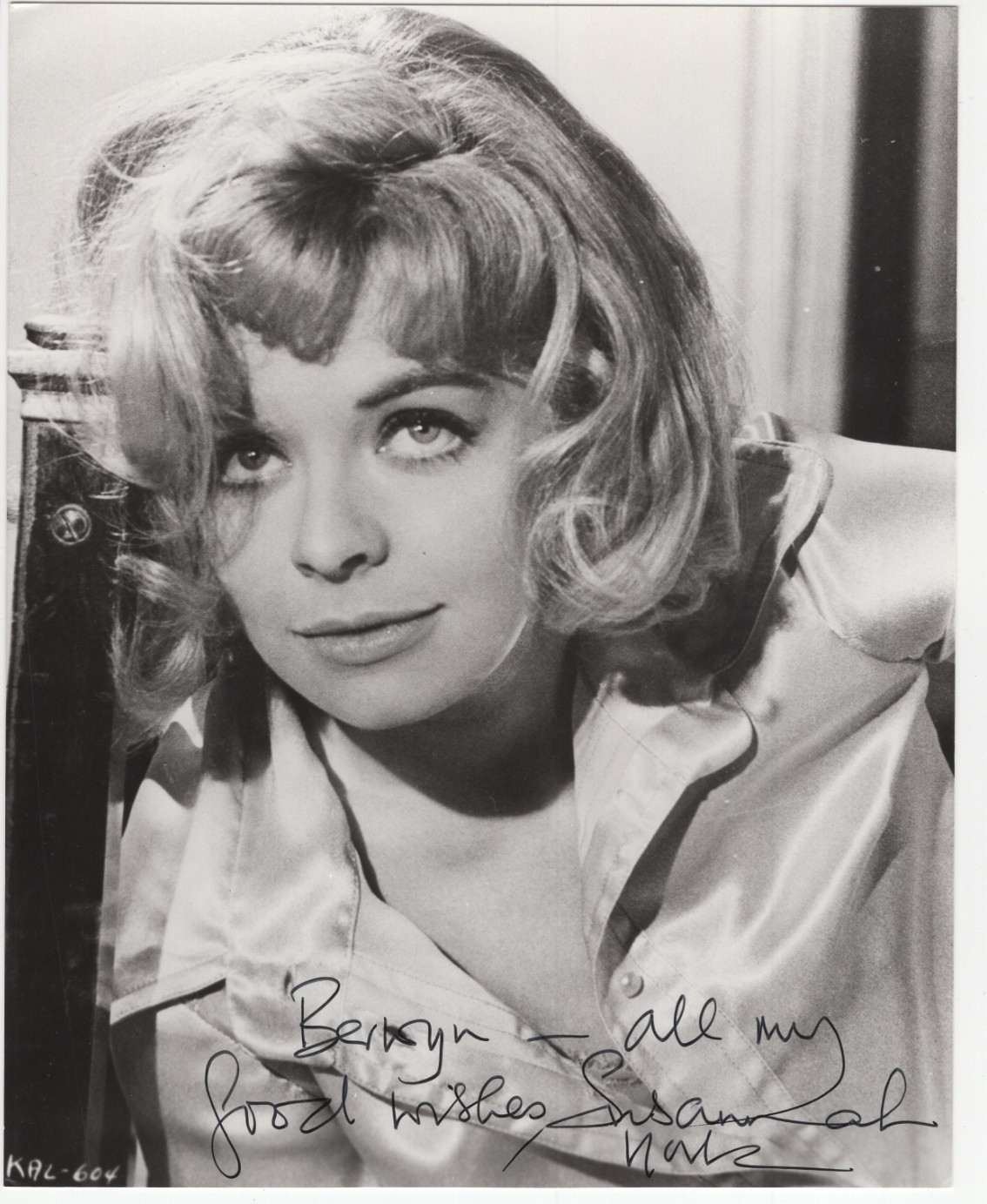 Susannah York Signed Autographed 8 x 10 Photo / British Actress