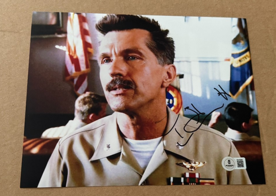 TOM SKERRITT SIGNED TOP GUN 8X10 PHOTO BECKETT COA HAND SIGNED