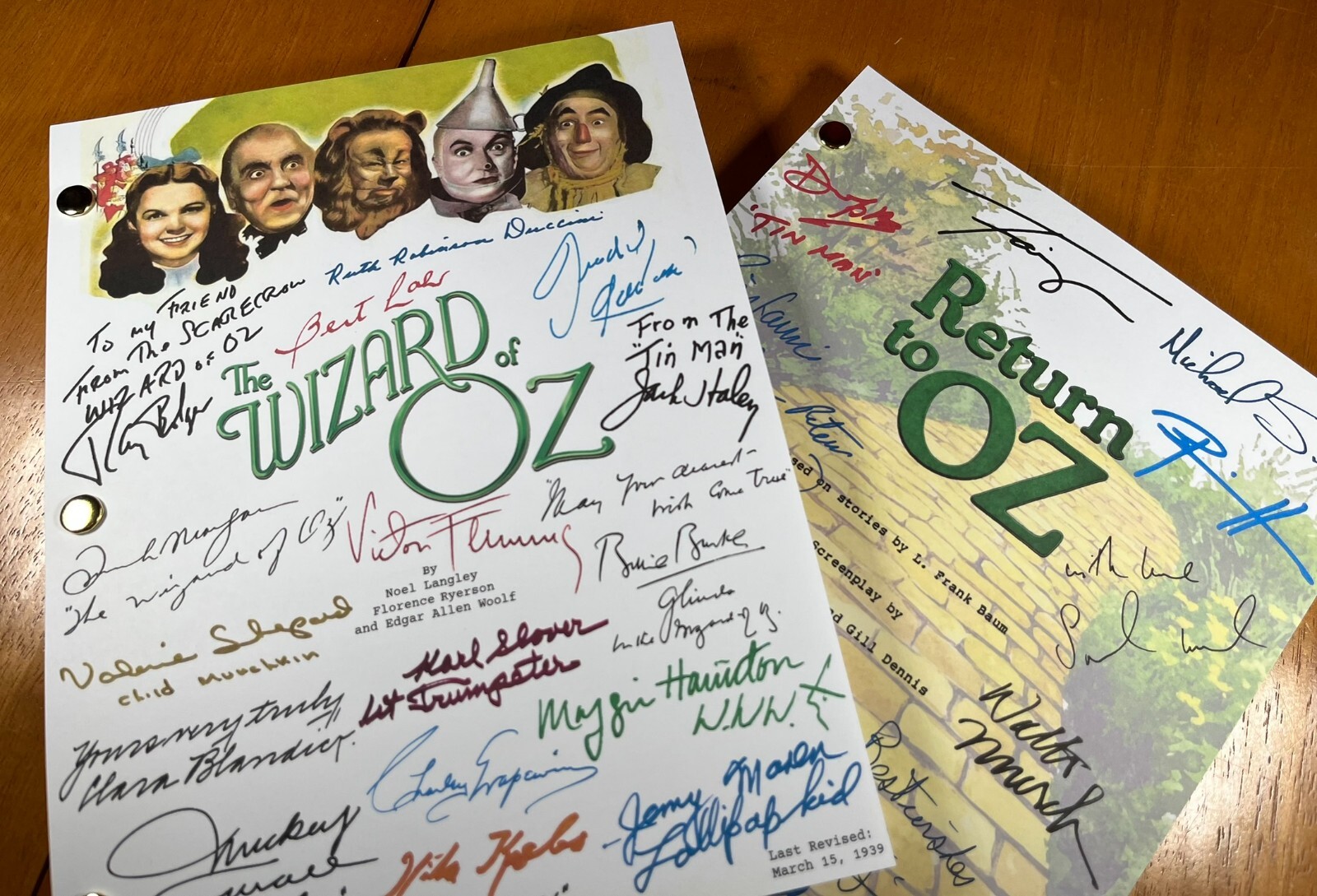 The Wizard of Oz & Return to Oz Scripts Signed- Autograph Reprints- Judy Garland