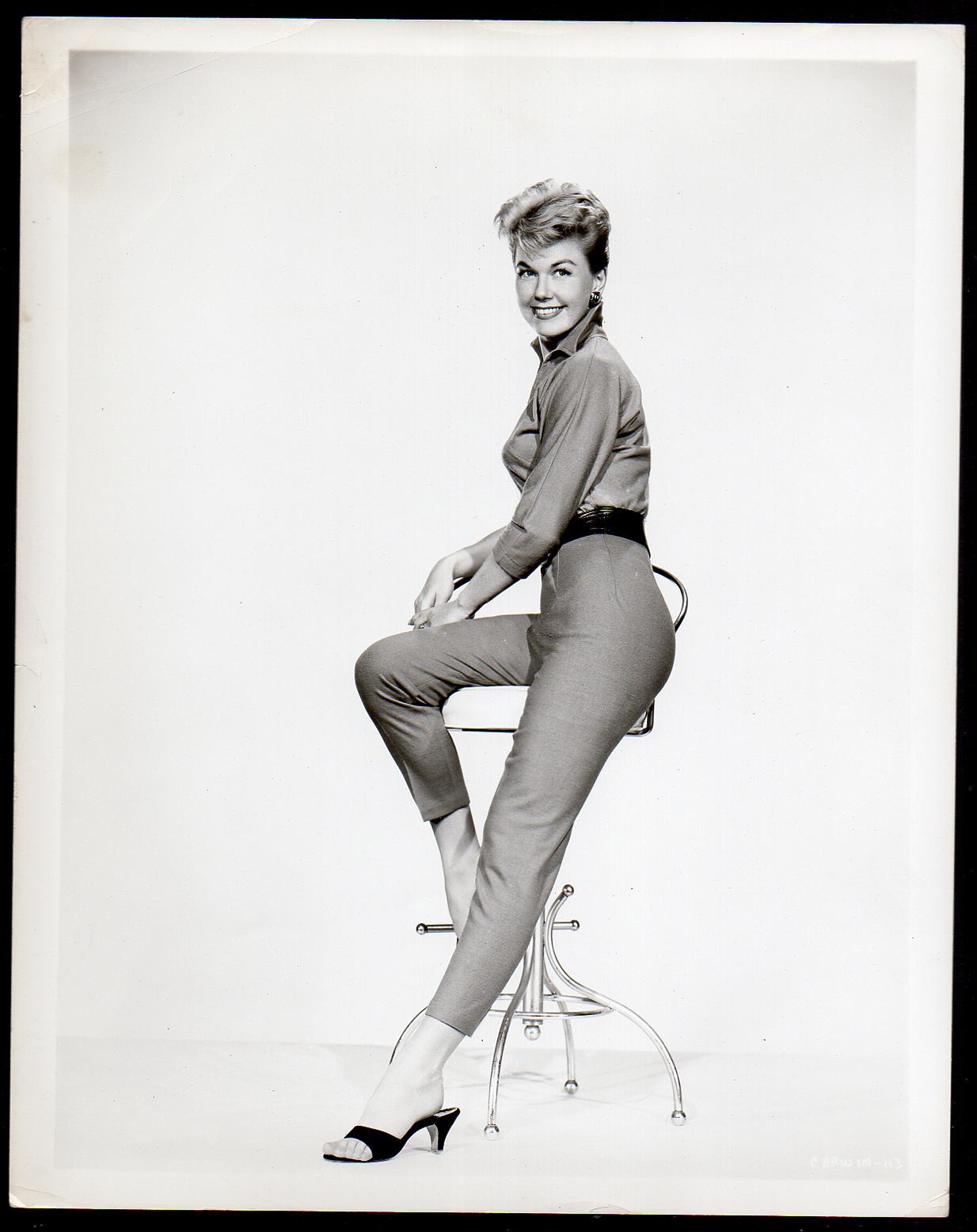 DORIS DAY leggy actress 1956 film noir JULIE Orig Photo 8×10