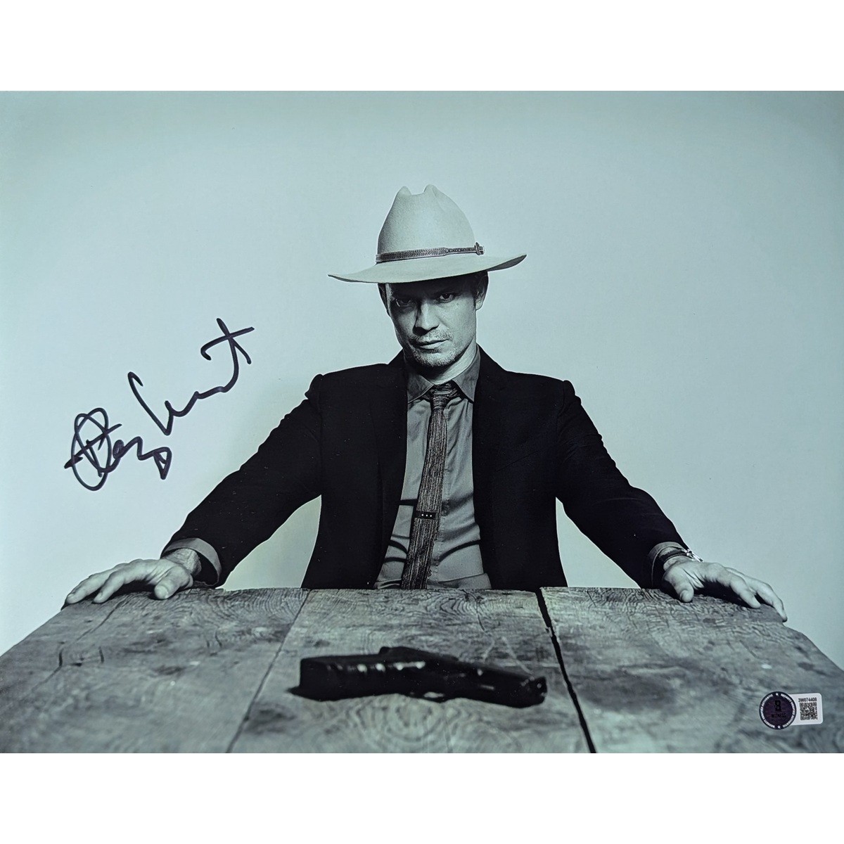 Timothy Olyphant Signed Photo #4 (11×14)
