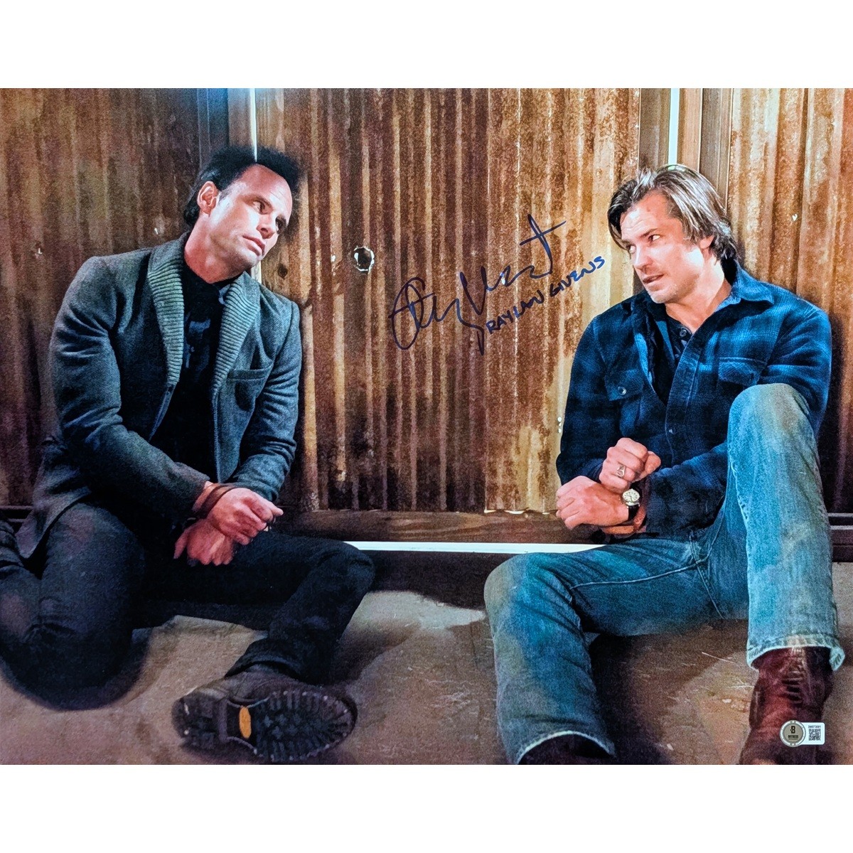 Timothy Olyphant Signed Photo #1 (16×20) w/ “Raylan Givens”