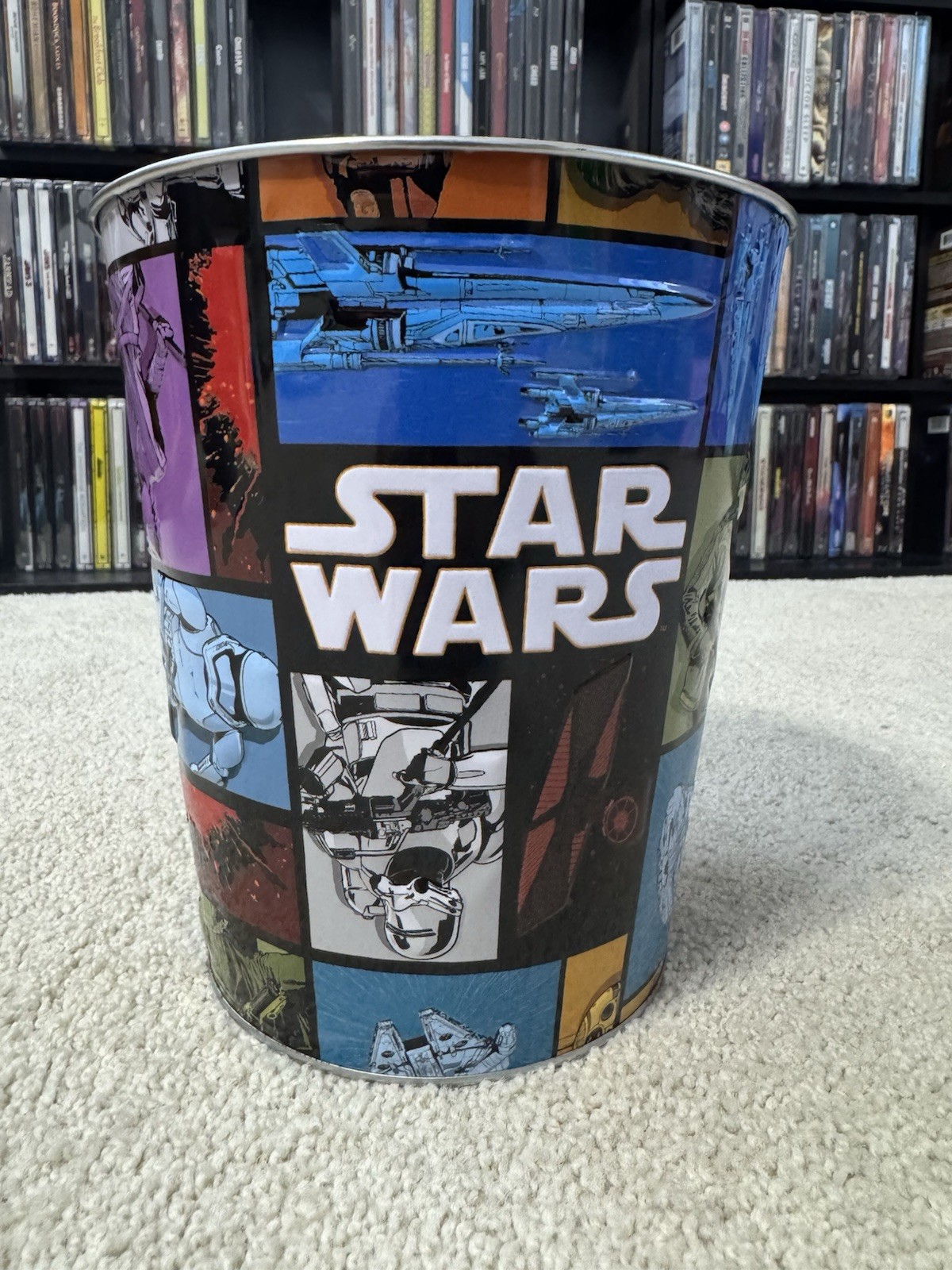 Rare STAR WARS The Force Awakens Graphic Popcorn Tin Bucket Golden Link 130oz