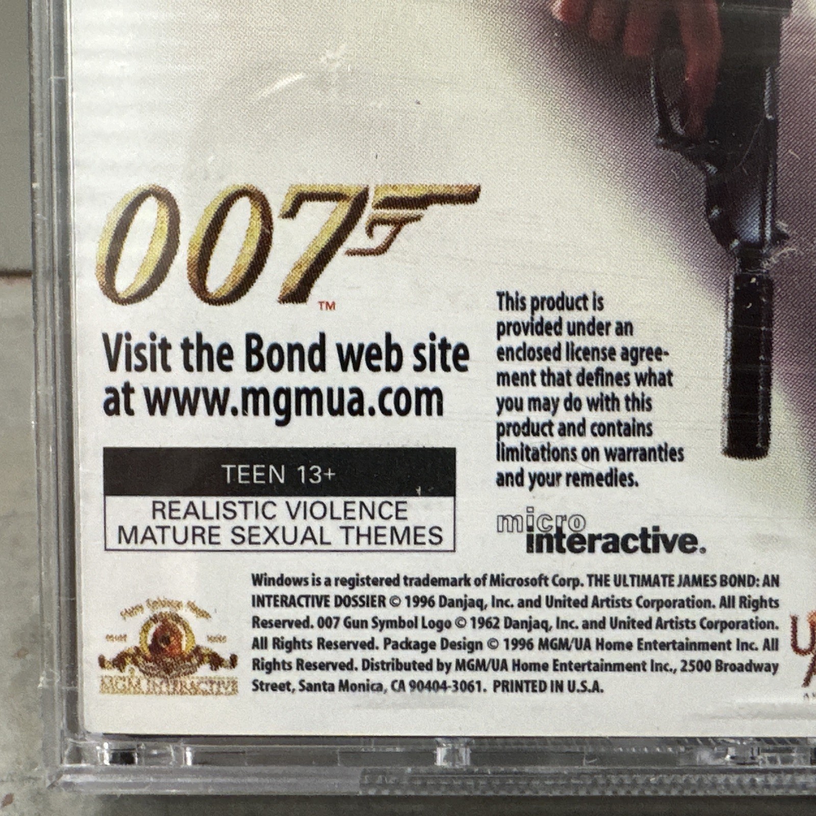 New Sealed “The Ultimate James Bond” Interactive Dossier Kit 2 Cd ROM Windows 95