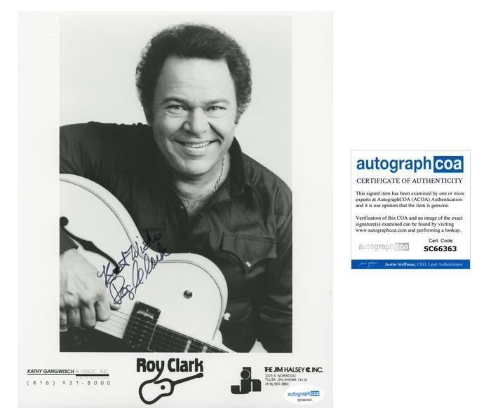 Roy Clark “Hee Haw” Country Singer AUTOGRAPH Signed Autographed 8×10 Photo B