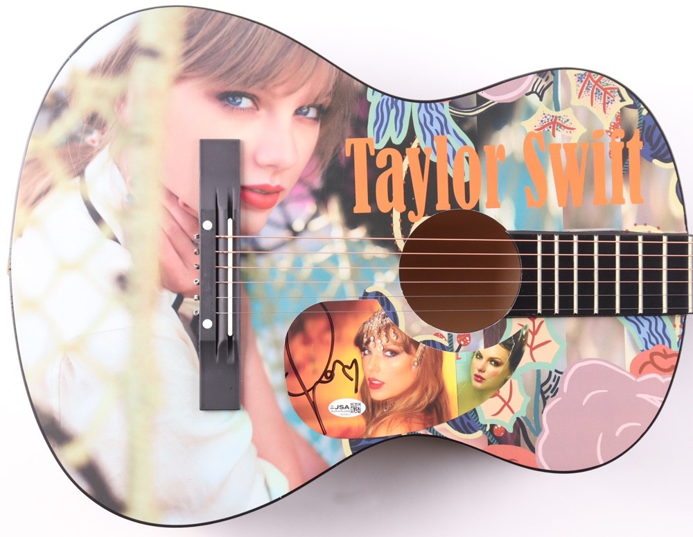 🎸 THE WEDDING IS COMING! TAYLOR SWIFT SIGNED GUITAR 🎸
