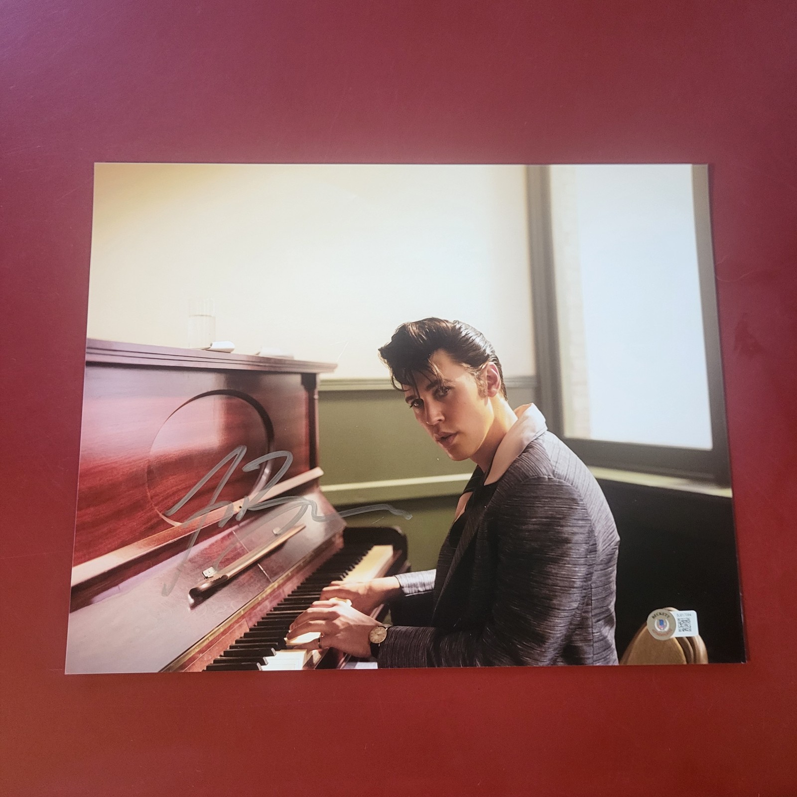 Austin Butler Elvis Presley Signed 11×14 Autograph Photo Beckett BAS