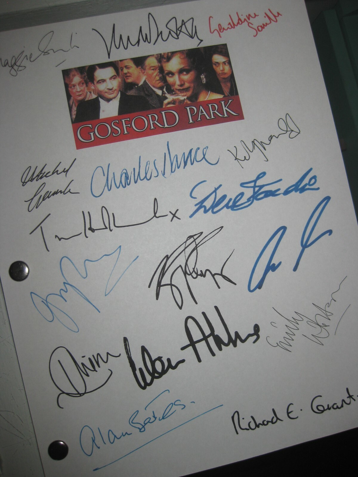 Gosford Park Signed Film Script X16 Maggie Smith Ryan Phillippe Clive Owen repnt