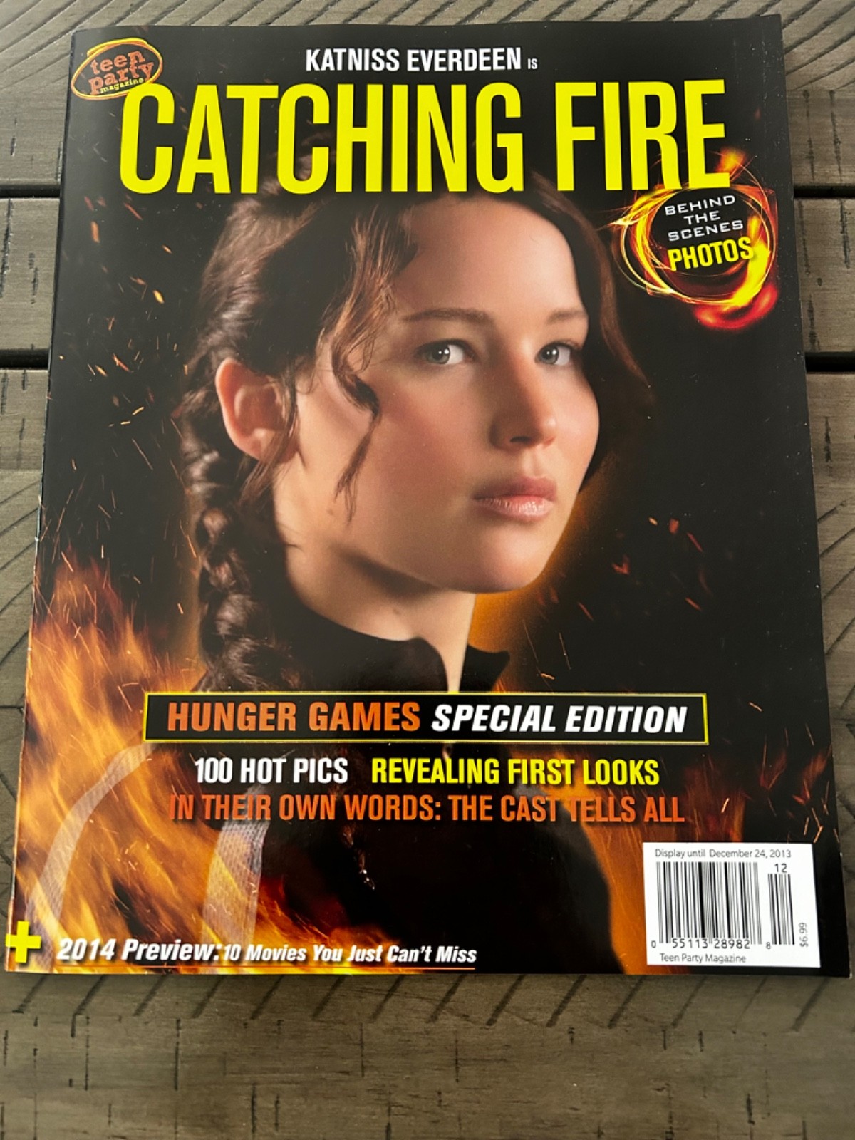 * NEW* KATNISS EVERDEEN IS CATCHING FIRE -TEEN PARTY MAGAZINE-2013-J LAWRENCE