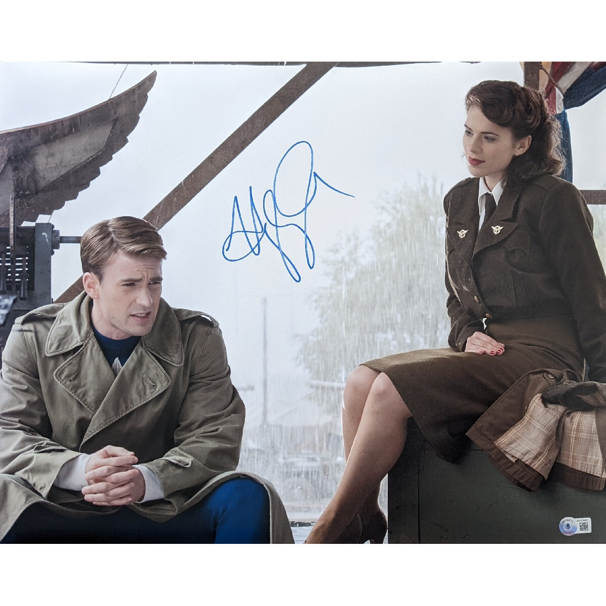 Hayley Atwell Signed Peggy Carter Photo #4 (16×20)