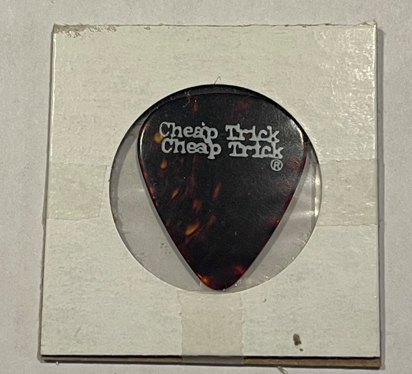 CHEAP TRICK ROBIN ZANDER 1988 LAP OF LUXURY TOUR STAGE GUITAR PICK TOM PETERSSON