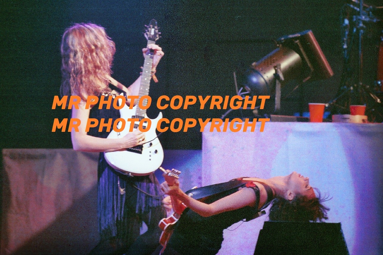 4×6 or 5×7 inch photo (s) THE BANGLES SUSANNA HOFFS VICKI PETERSON DEBBI