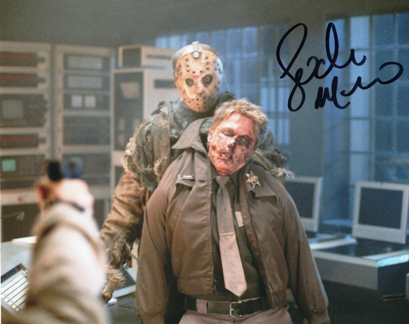 LOCHLYN MUNRO ACTOR Freddy v. Jason Auto Autographed Signed 8×10 Photo