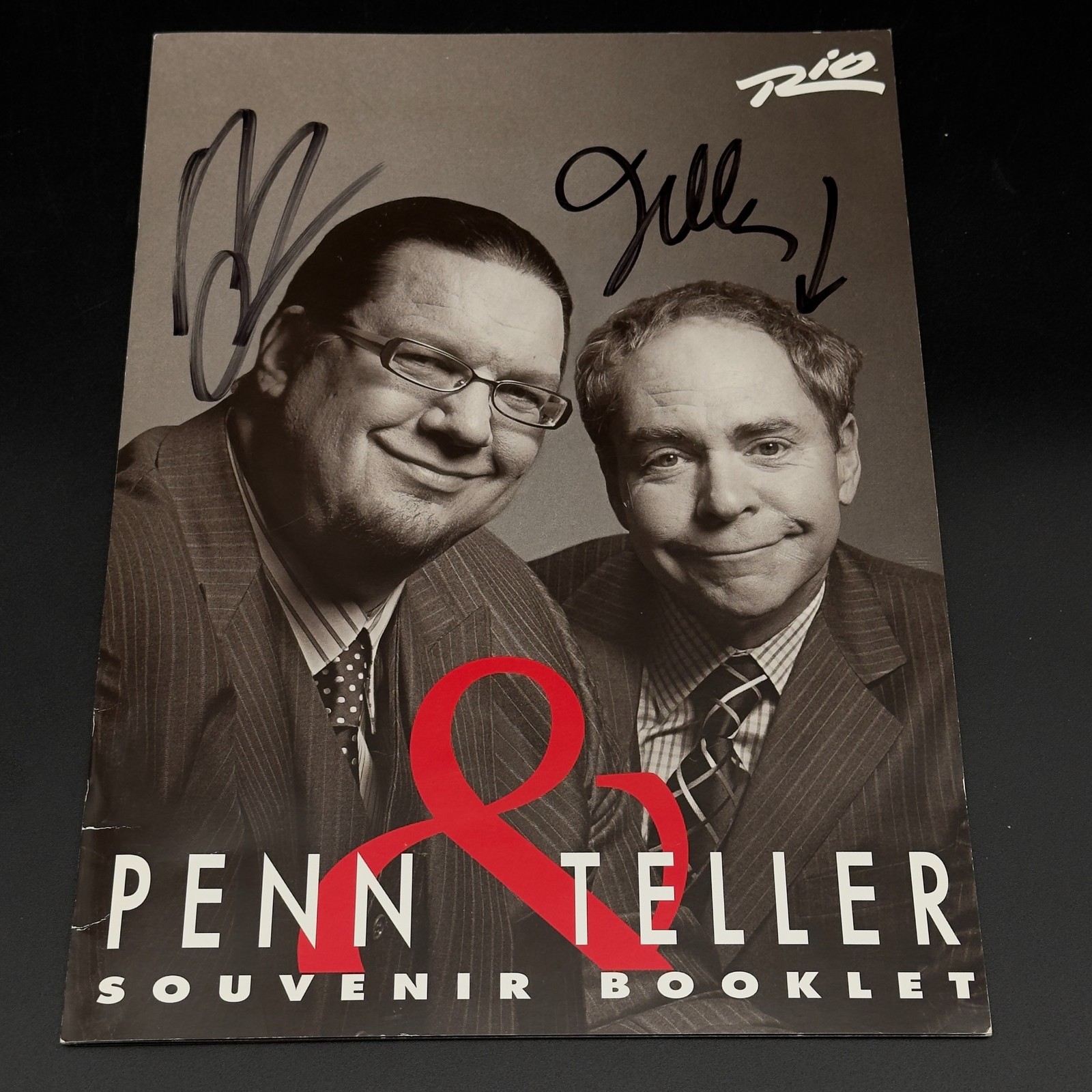Penn & Teller Signed Souvenir Booklet — Authentic Magic Legends Autograph!