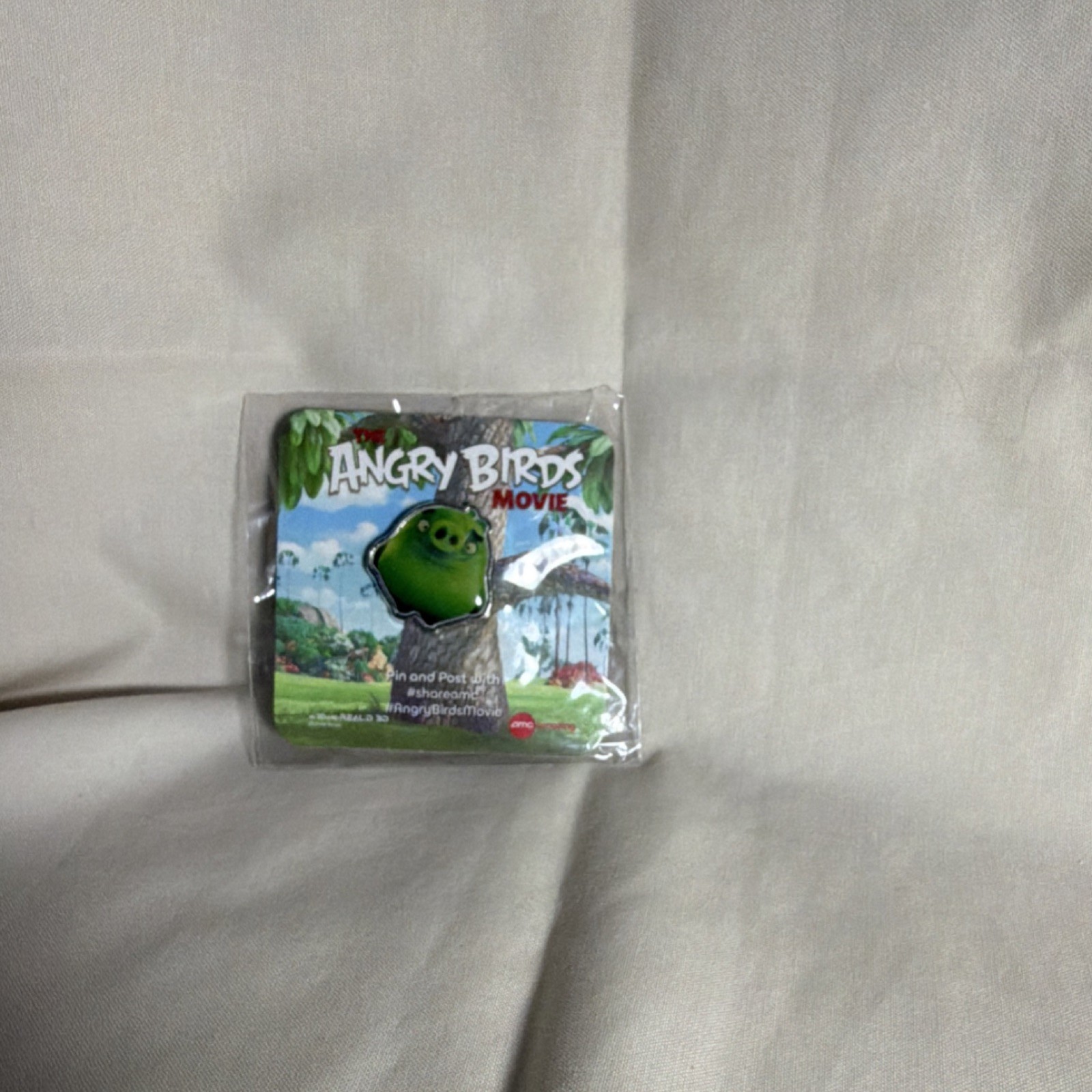 Angry Birds The movie green pig Leonard AMC exclusive pin