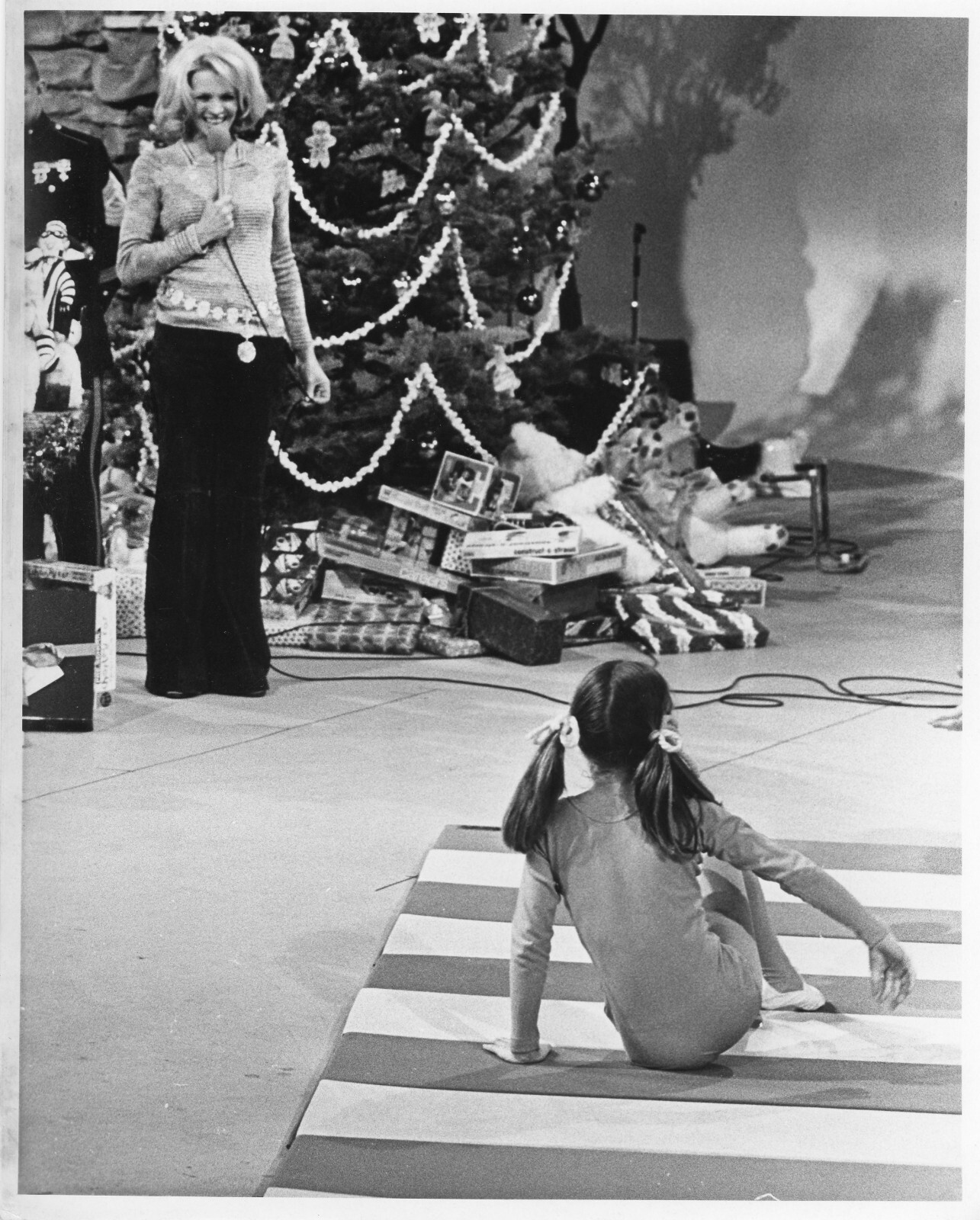 ANGIE DICKINSON & DAUGHTER Original Type 1 Photo Vintage 8×10 Memorabilia