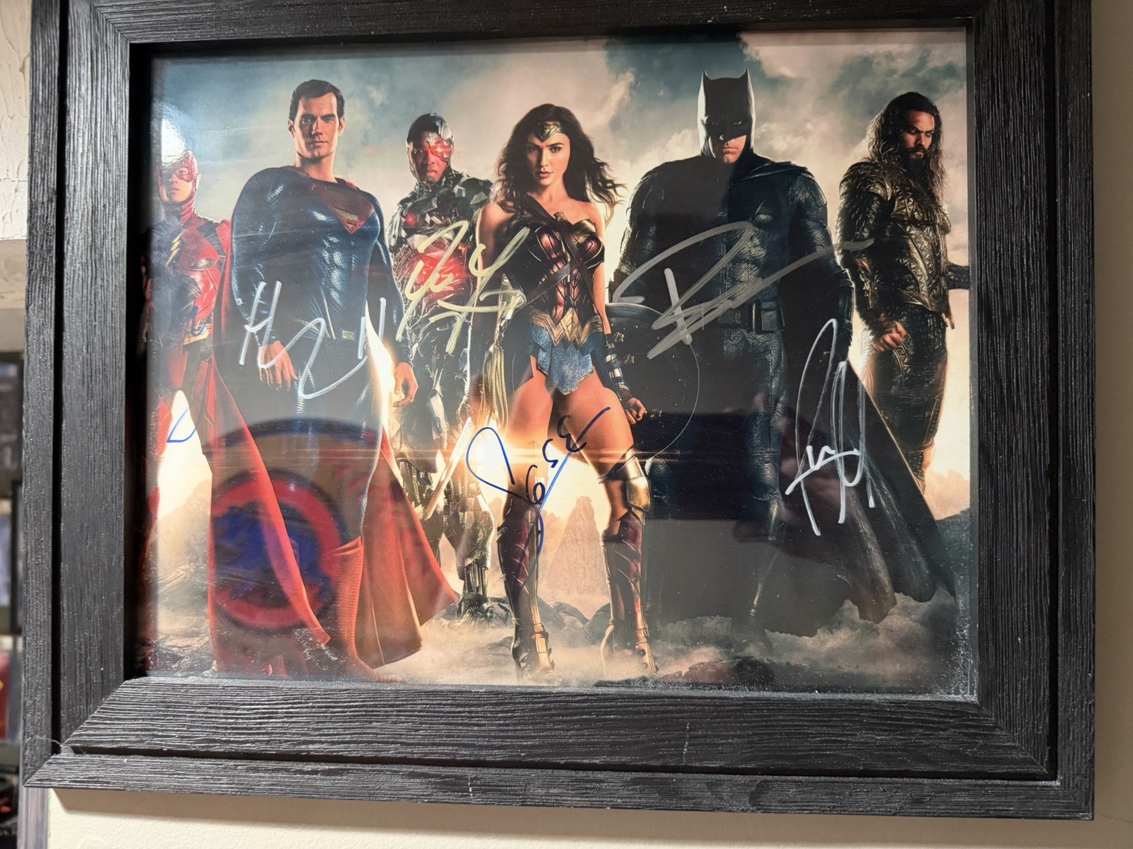 Justice League Cast Signed 11×14 Photo w/ Berkshire Autographs COA