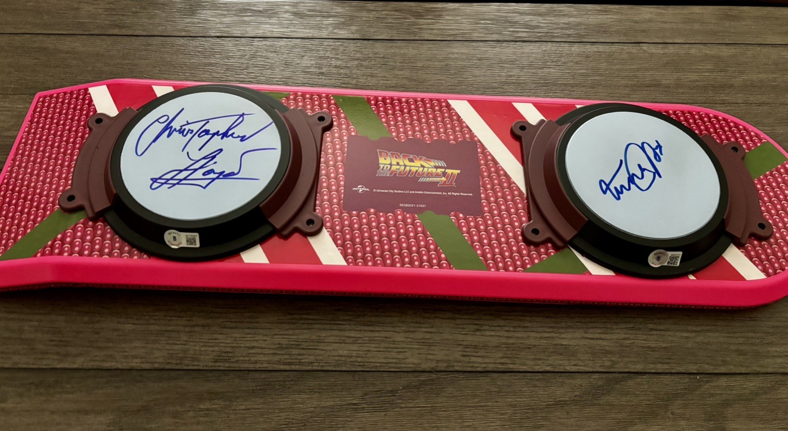 MICHAEL J FOX & CHRISTOPHER LLOYD Back to the Future Hoverboard Beckett