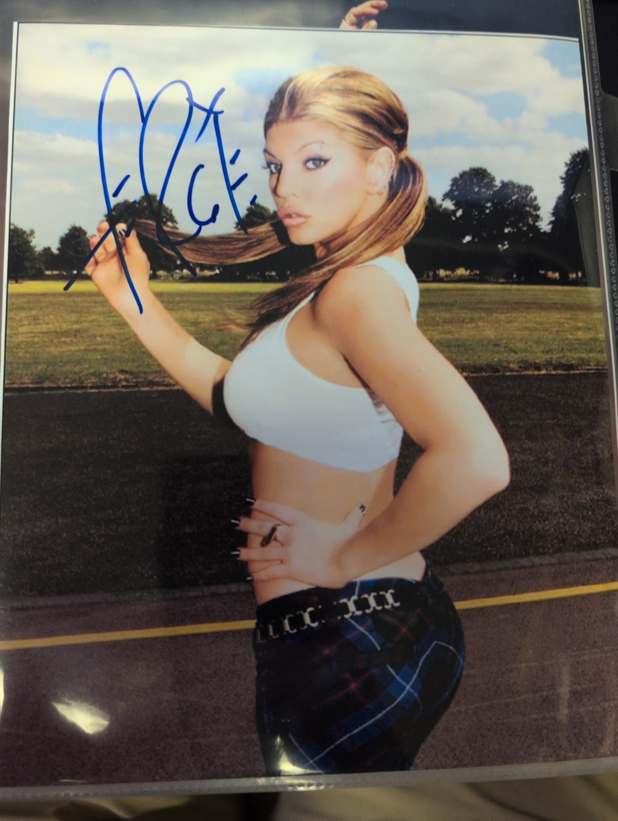 Fergie 8×10 Signed Auto Singer black Eyed Peas Celebrity COA Music Autograph