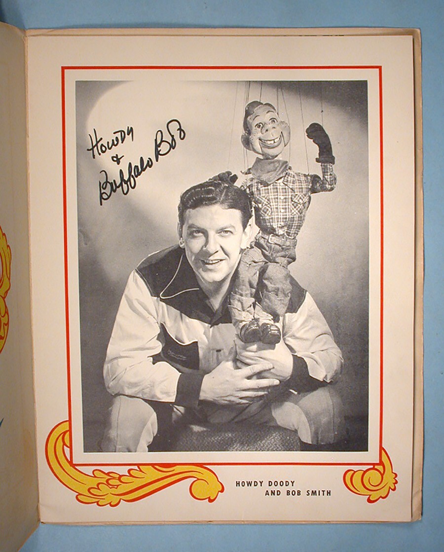 1948 Howdy Doody Photo Album Signed by Buffalo Bob Poll-Parrot Shoes Premium