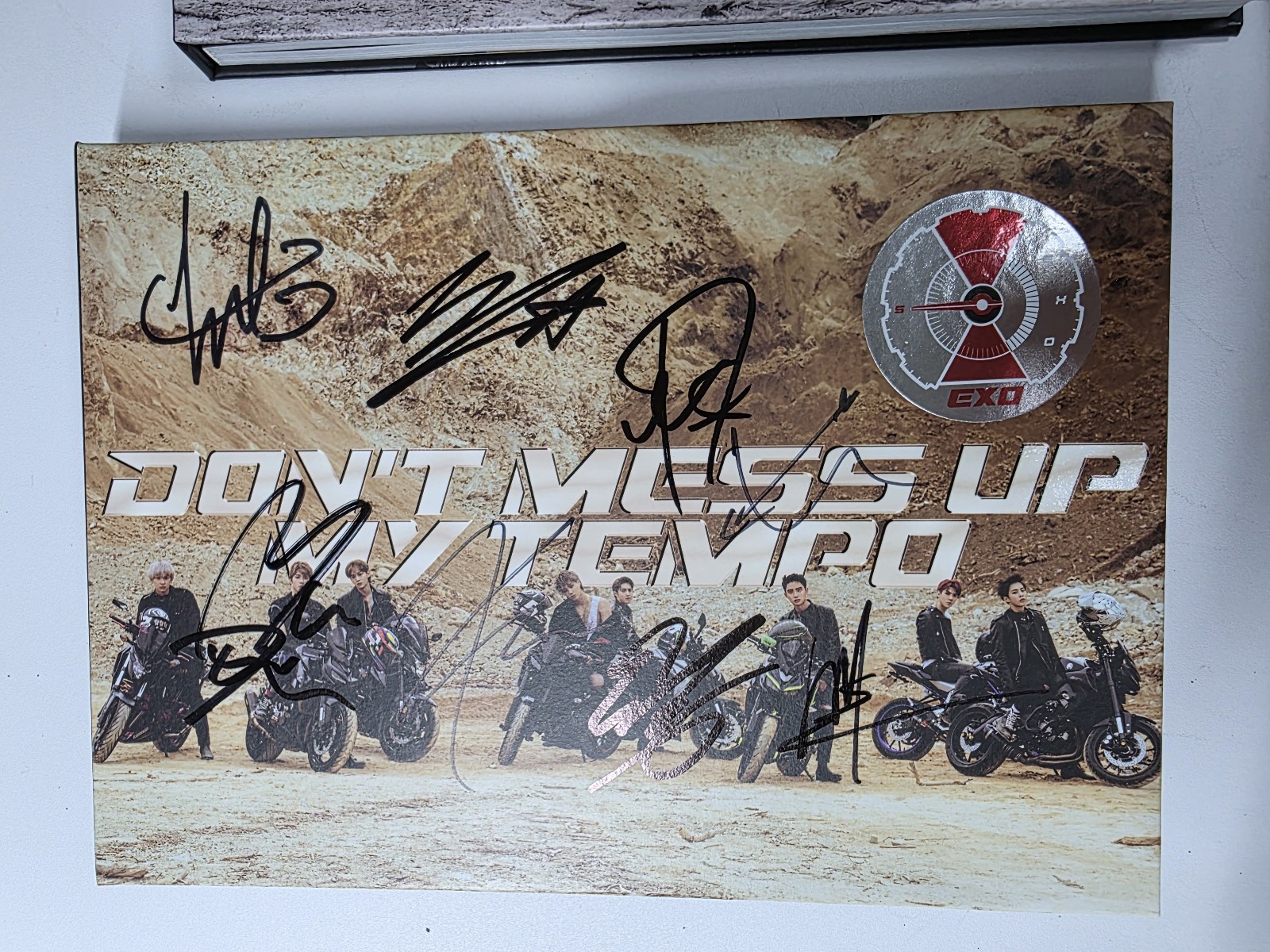 EXO – DONT MESS UP MY TEMPO 3VER SET ALBUM Hand Autographed(Signed)