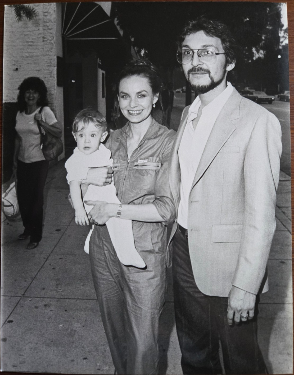 Crystal Gayle, Husband Bill, & Daughter Catherine 1984 7×9 Press Photo