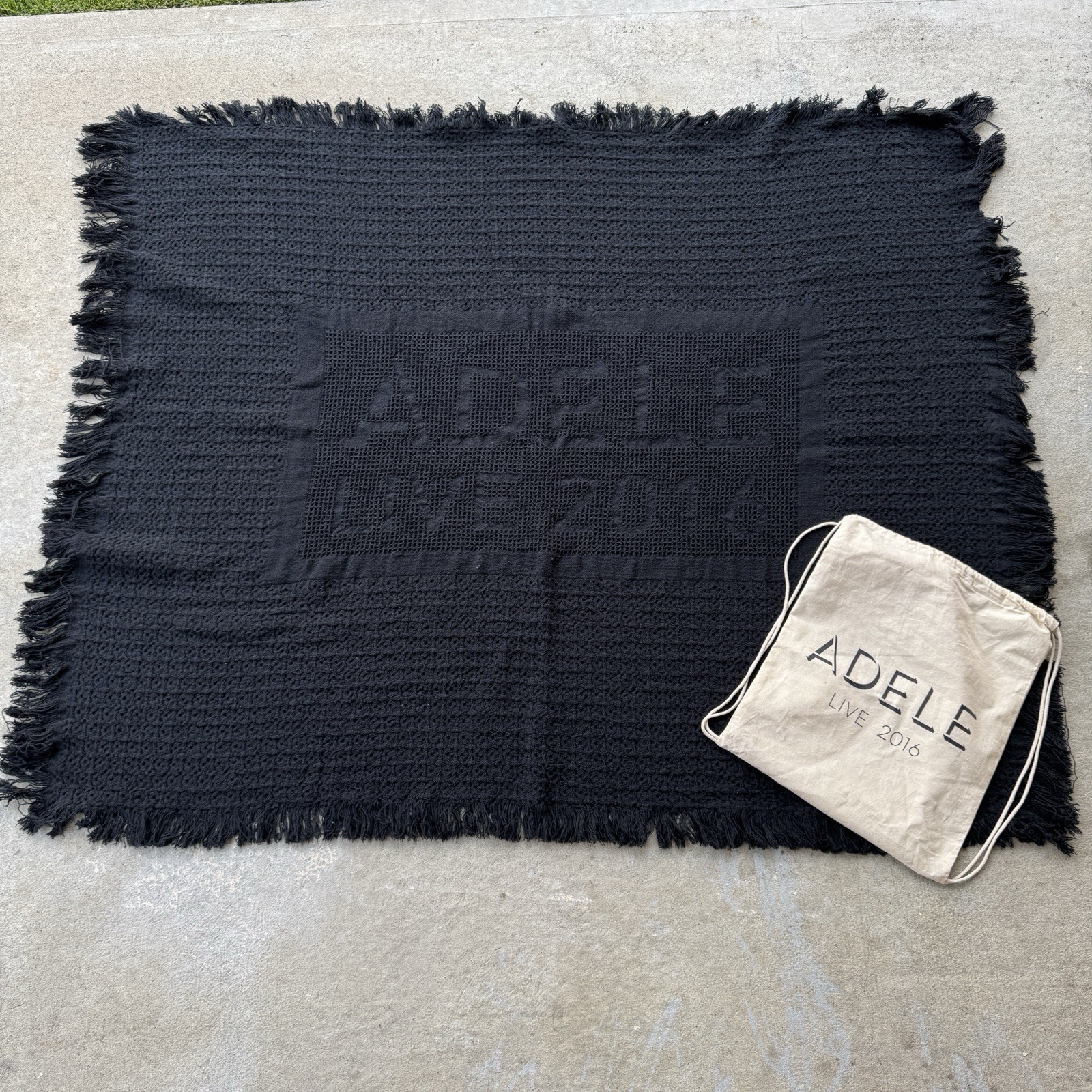 ADELE Live 2016 Blanket Throw Knit Black Tour Merchandise