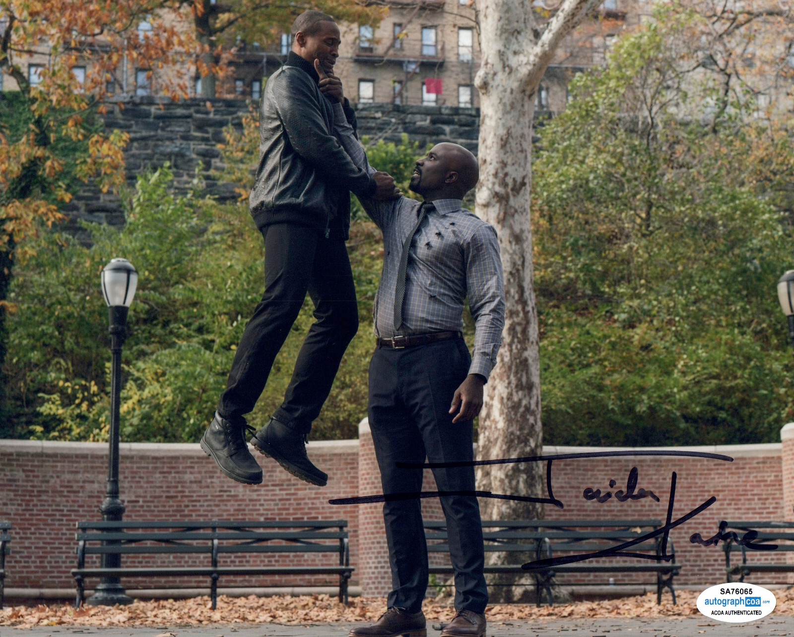 Jaiden Kaine “Luke Cage” Signed 8×10 Photo Autograph Marvel Series Zip ACOA COA