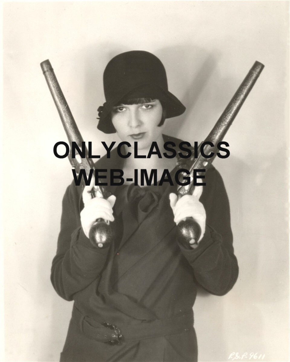 1928 SEXY LOUISE BROOKS WITH GUNS 8X10 PHOTO PARAMOUNT STUDIO PUBLICITY-ART DECO