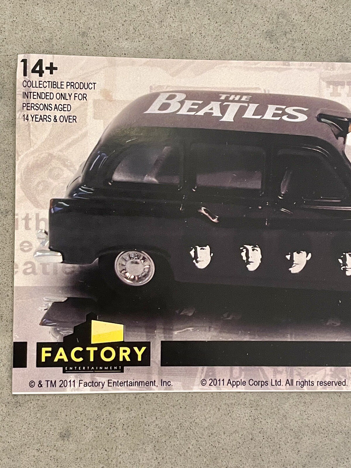 The Beatles Apple Corps SD Comic Con Ltd Exclusive London Taxi Cab 116/1000