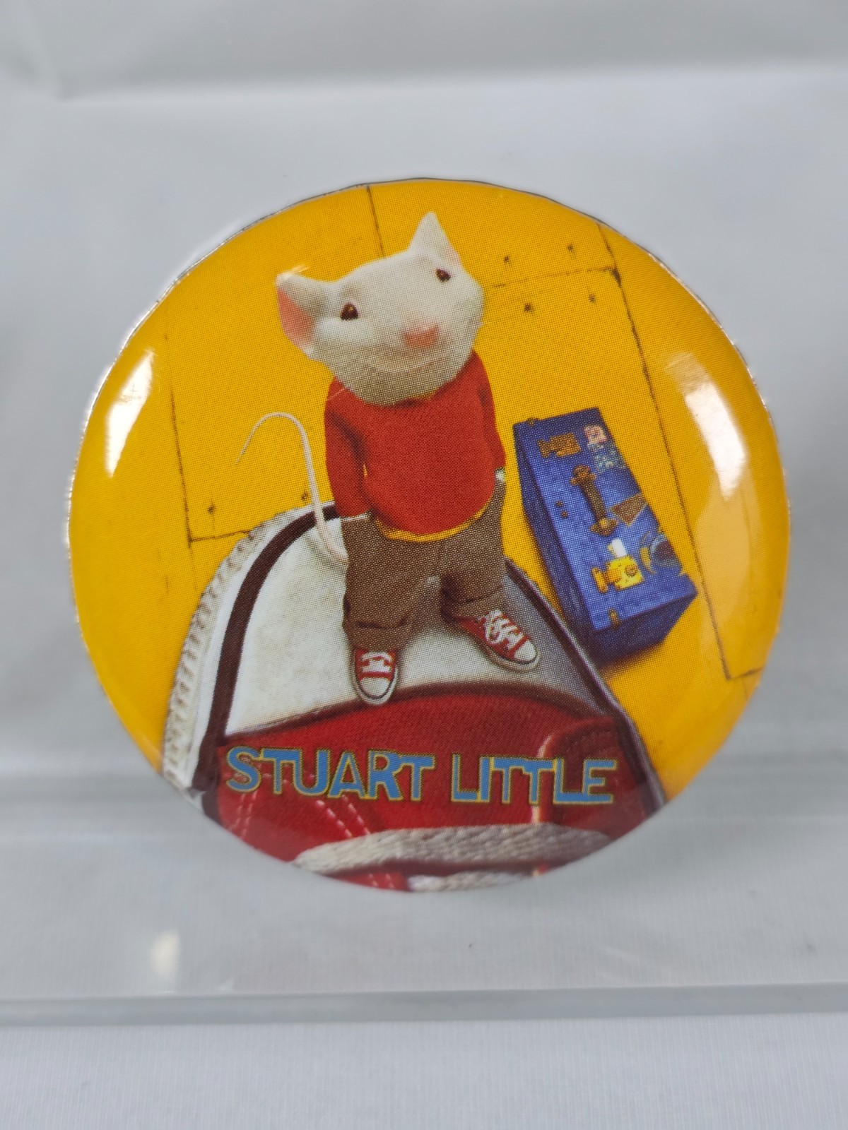 Stuart Little Vintage Movie Promo Button – 1999 Geena Davis Michael J Fox Pin