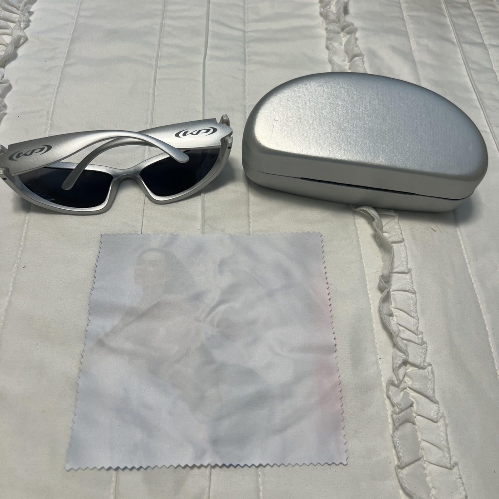 Katy Perry VIP LIFETIMES Tour Silver Sunglasses Concert Merch NEW