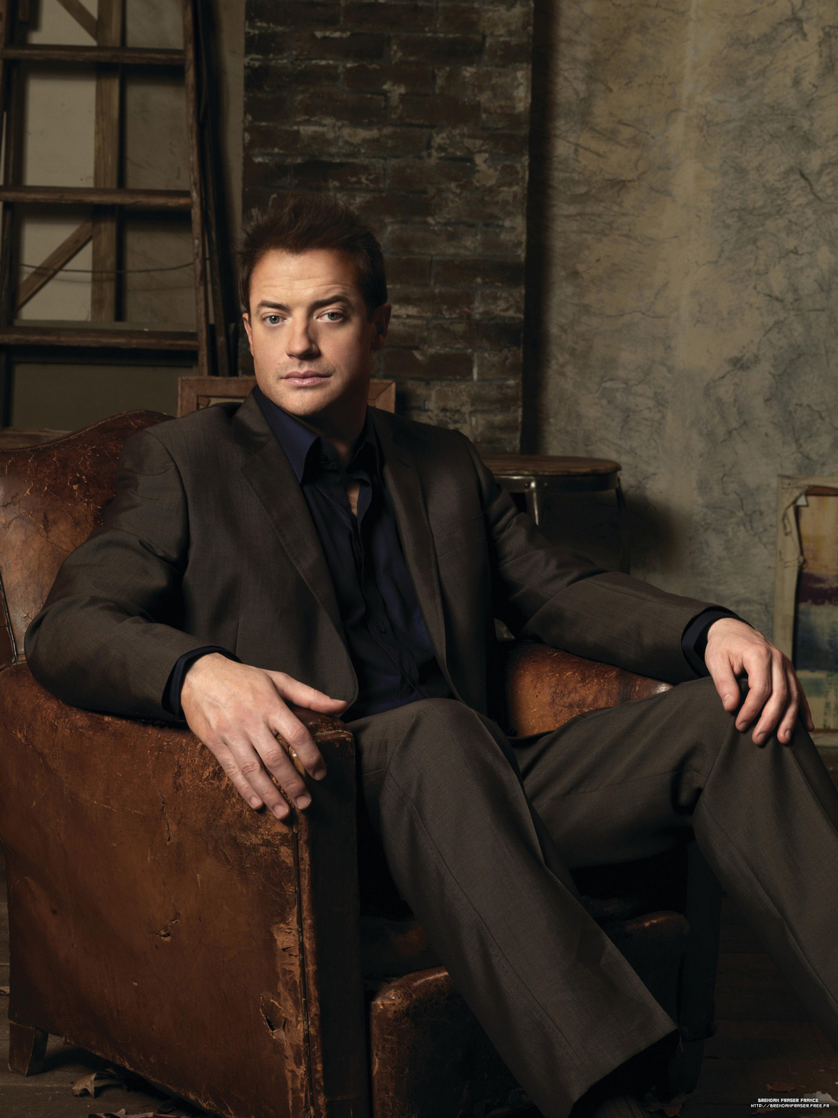 Brendan Fraser Posing 8×10 Picture Celebrity Print