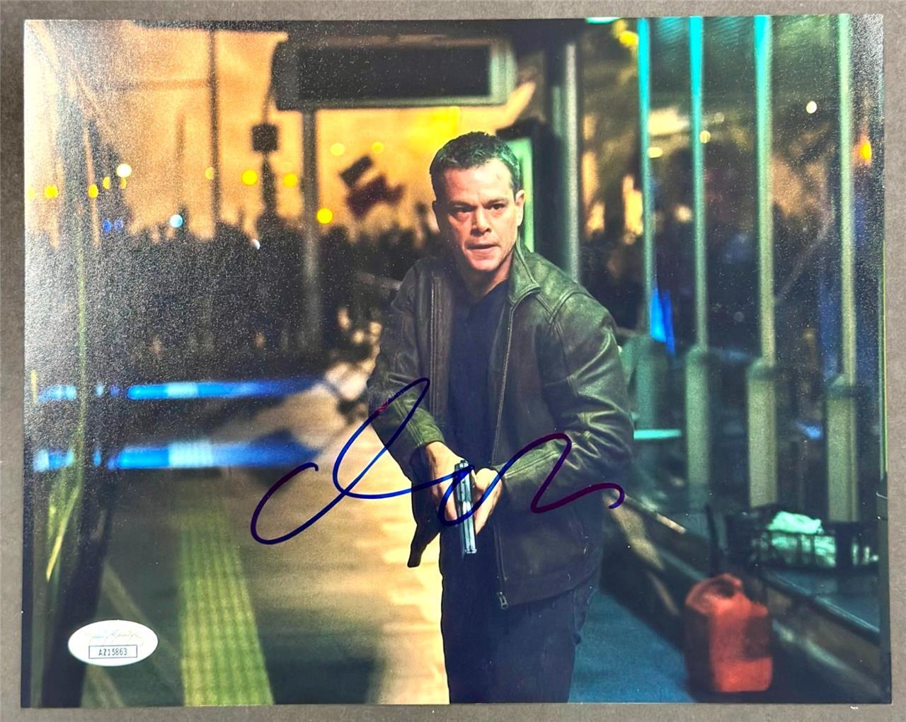 Matt Damon signed Jason Bourne 8×10 photo autograph ~ JSA COA