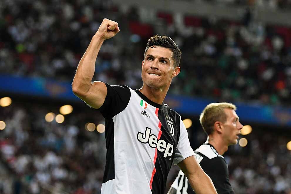 Sports Image Men Soccer Football FIFA UEFA Cristiano Ronaldo Photo Poster-CL3130