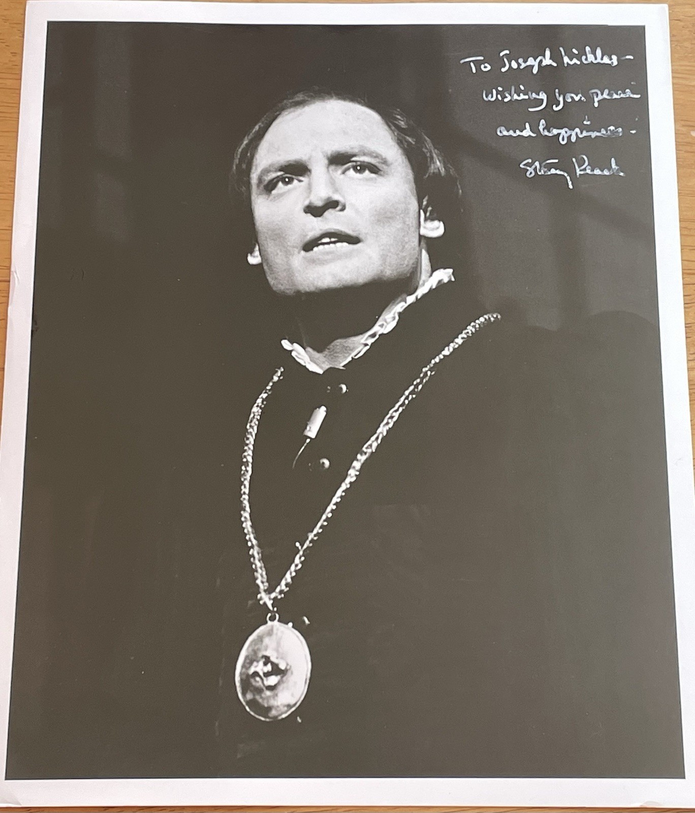 “Mike Hammer” Actor Stacy Keach Autographed Photo