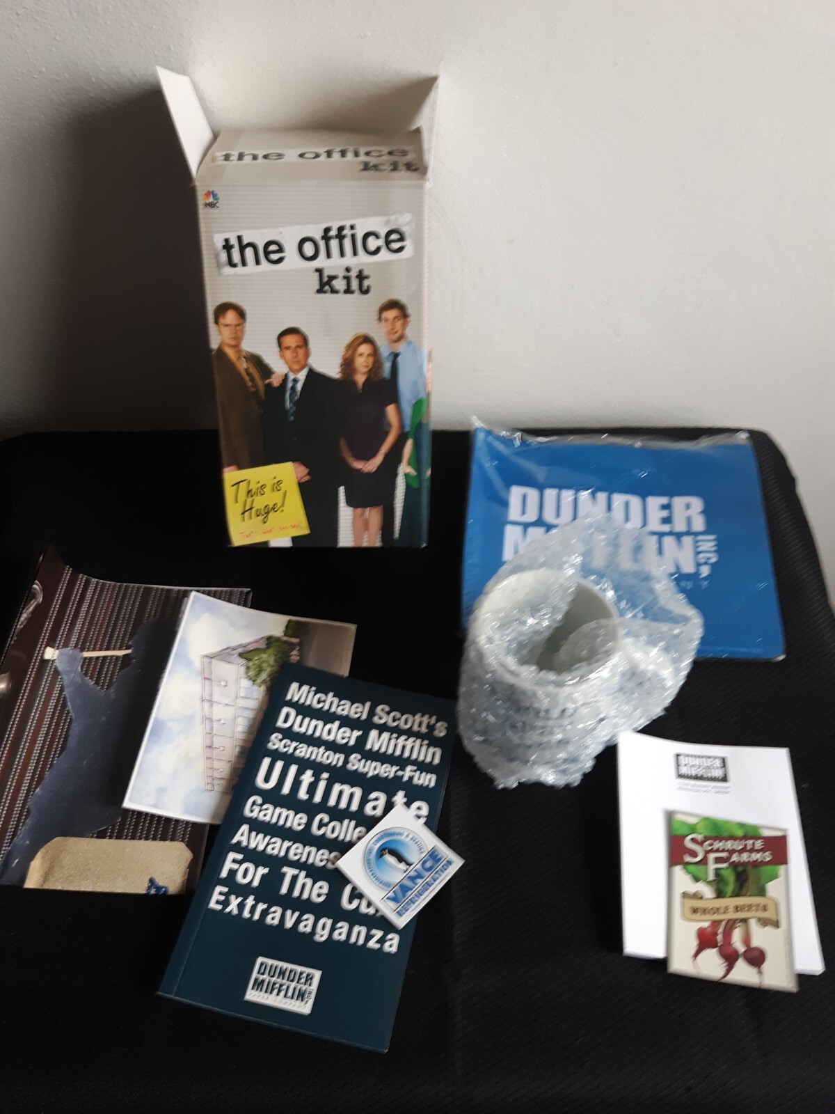 The Office Kit This is Huge That’s What She Said 2011 Gift Box Dunder Mifflin Co